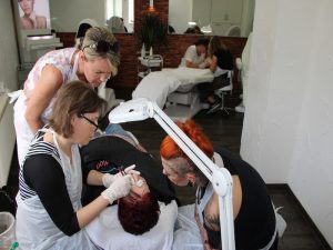 Make-up 3 Techniken in einer Ausbildung