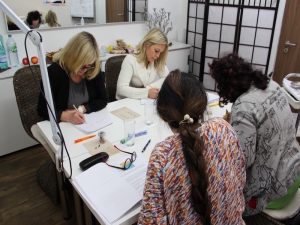 Microblading 2 Techniken in einer Ausbildung @ Revolution-Beauty Resort Solingen | Solingen | Nordrhein-Westfalen | Deutschland